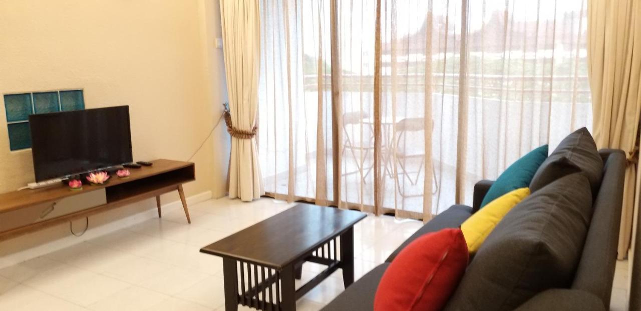 Poolview Resort Batu Ferringhi 502 - 2 Rooms エクステリア 写真